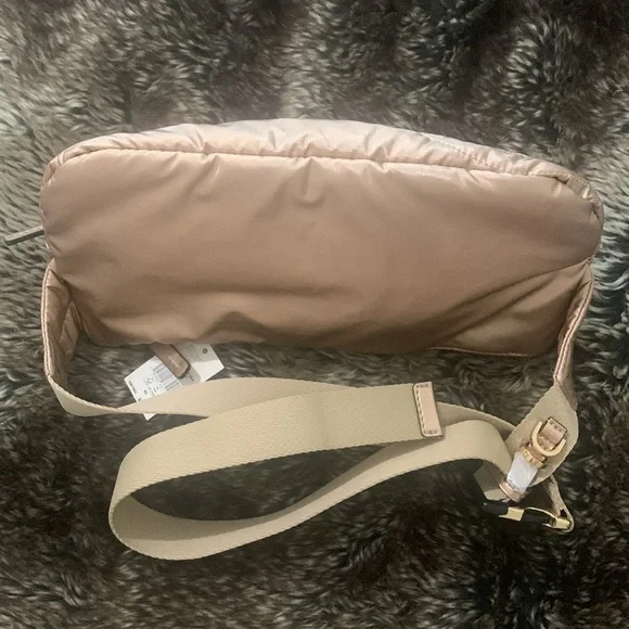 Michael Kors Rae Metallic Rose Gold Belt/Bum Bag-NWT - Picture 6 of 11